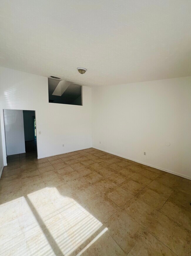 Photo - 1653 SE Lennard Rd