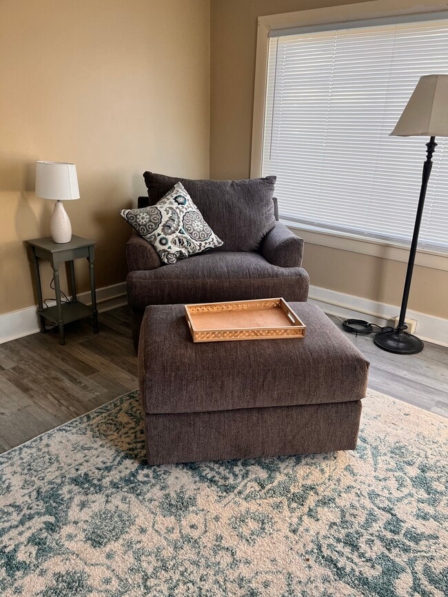 42 Vernon St Unit 1 BR 1 BA Spacious Rental
