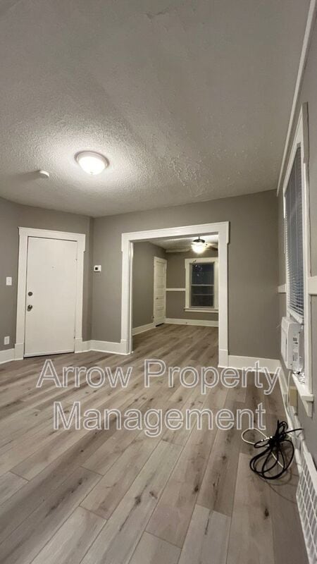 Building Photo - 1530 N 32nd St Rental