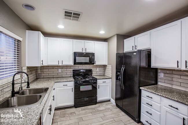 Photo - Modern 3Bdm 3Ba Home in a gated community!