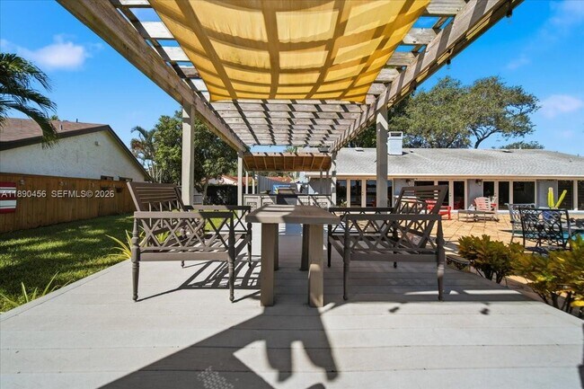 Photo - 960 Bayberry Point Dr