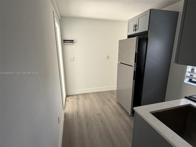 Photo - 628 SW 21st Ave Unit 2