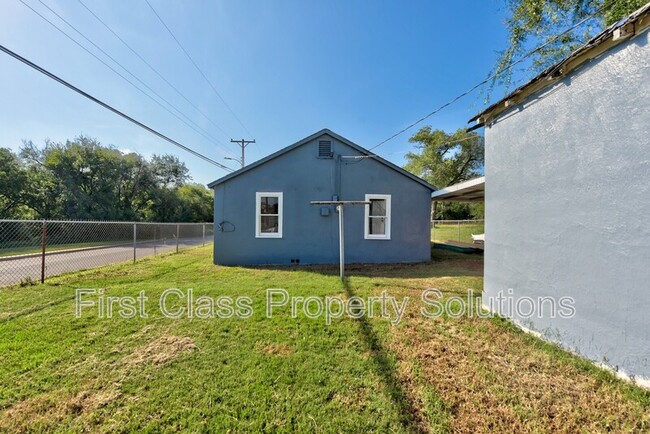 Photo - 1647 Bishop Bobby L Williams Dr House