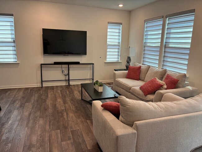 Room in Townhome on Golden Gate Ln
