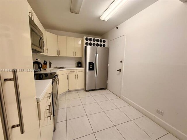 Photo - 6039 Collins Ave Unidad 6039 Collins Ave # 1506