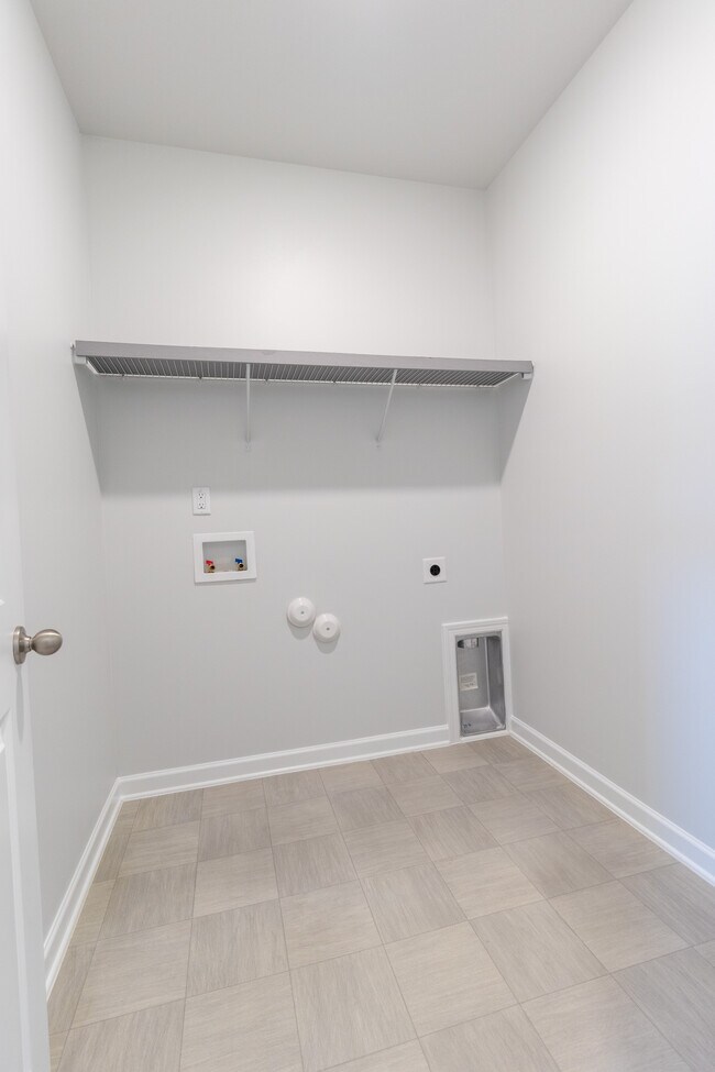 Photo - 478 Sapphire Rd