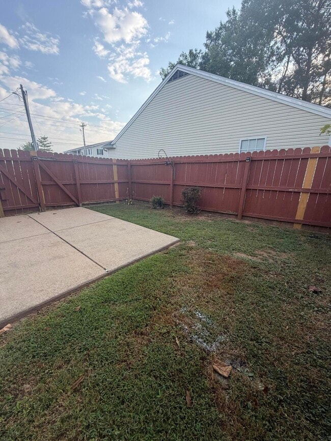 495 Sivley Rd