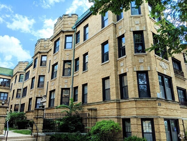 Building Photo - 925 Forest Ave Rental