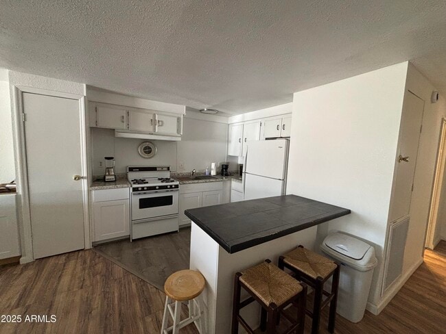 Photo - 709 Mohave Way