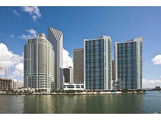 Building Photo - 300 S BISCAYNE Unit 1814 Rental
