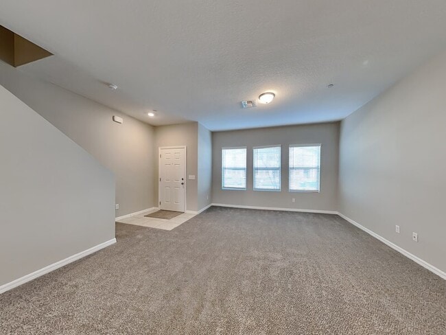 Photo - 3202 Azolla St