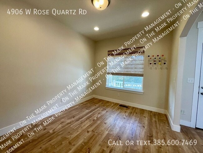 Photo - 4906 W Rose Quartz