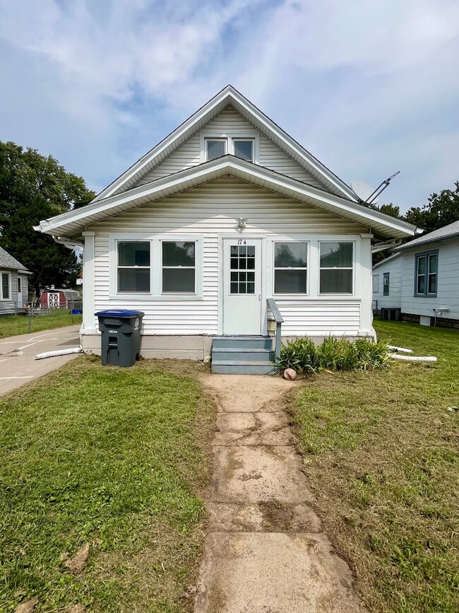 Building Photo - 1714 3rd Ave Rental