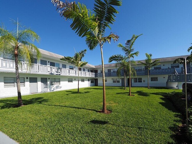 Photo - 1045 NE 39th Dr Unit 12