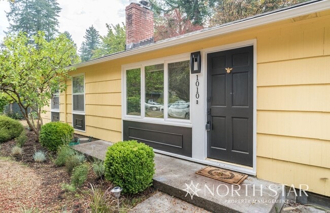 Photo - Charming Cottage in Lake Oswego
