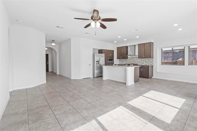 1105 Faringdon Dr
