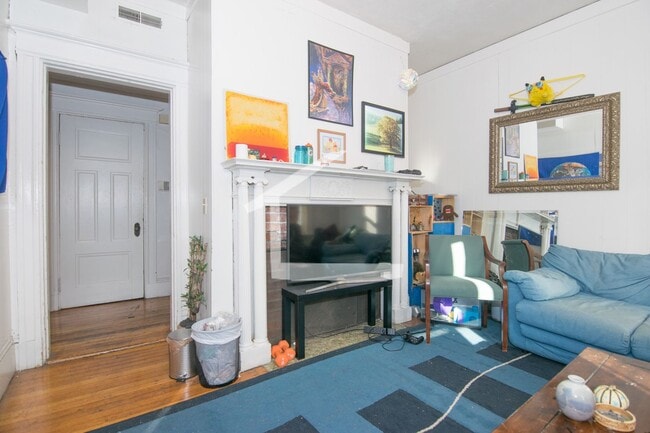 Photo - 2Br/1Bth, Available Sep. 1, 2026. Great for a rommate students. MUST SEE!!