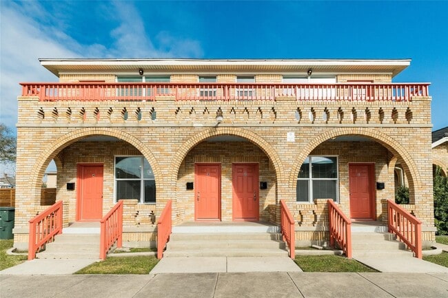 Building Photo - 2516 Avenue K Unit 1