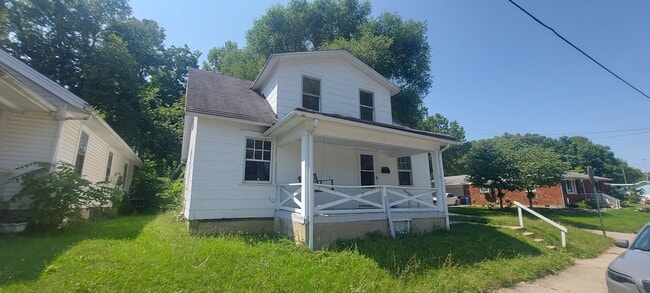 Building Photo - 512 Gordon St