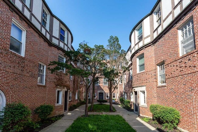 Photo - 918 Green Bay Rd Condo Unit H4