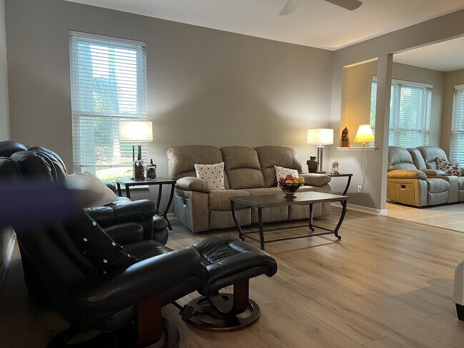 Photo - 1340 Charleston Square Dr