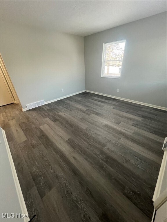 Photo - 2559 Edwin Ave