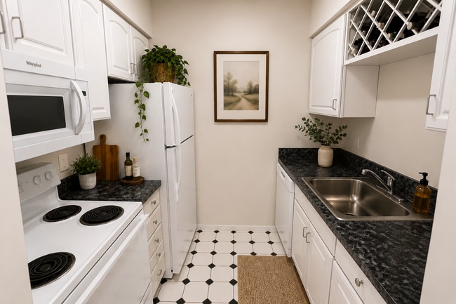 Varsity Management – 723 W Madison