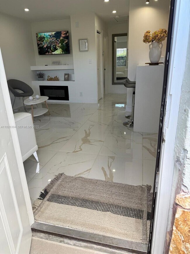 Photo - 208 NW 7th St Unit 1-2