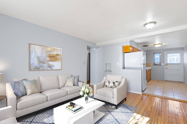 Building Photo - 1557 S Ash Street Rental