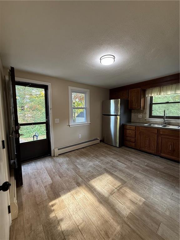 Photo - 25 Lunn St
