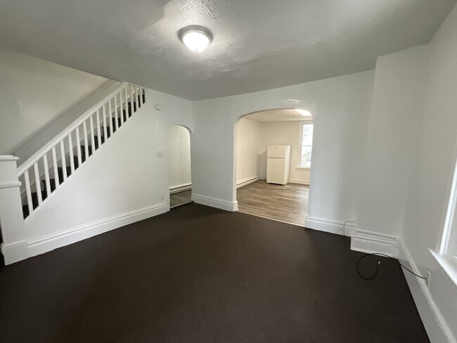 Photo - 334 S 3rd St