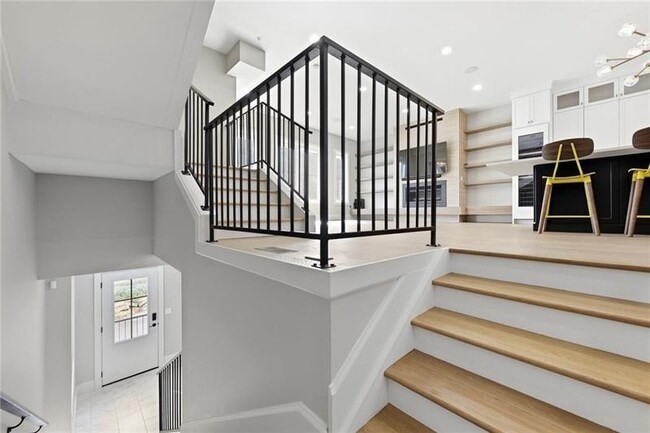 Photo - 5133 Fifth Ave