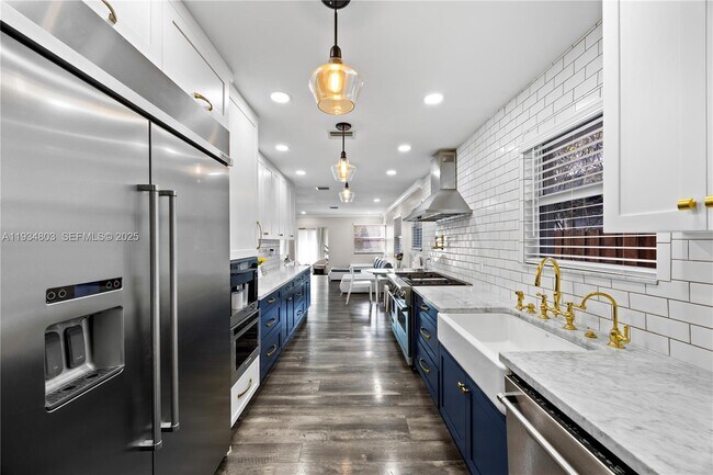 Photo - 1523 Monroe St