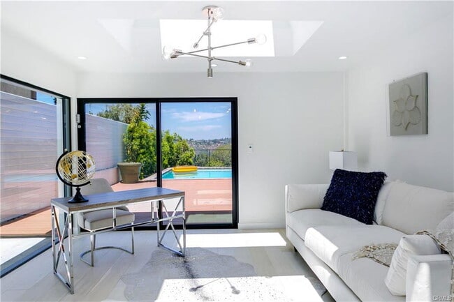 Photo - 9653 Highridge Dr