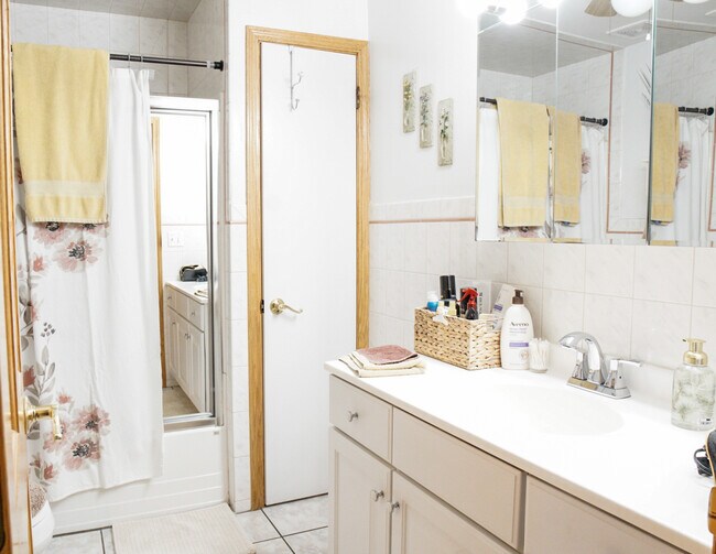 Photo - 4369 N Elston Ave