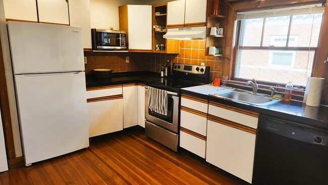 Photo - 35 Lee St Unit 17