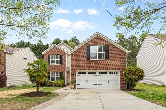 Photo - 512 Red Oak Ct House