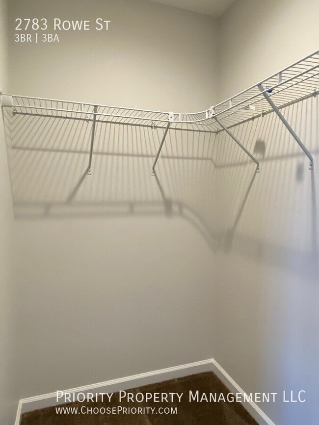 Photo - 2783 Rowe St