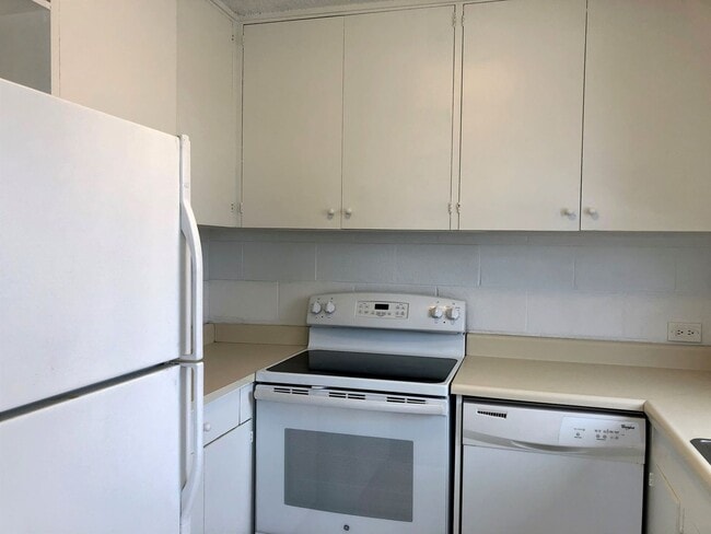 Photo - Pet Friendly Ala Wai Cove - 1BR/1BA/1PK