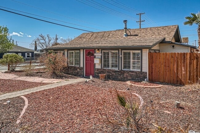 Photo - 536 Avenue L