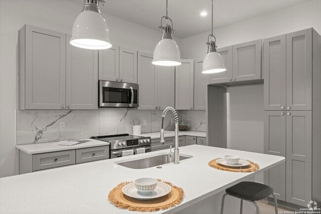 Building Photo - 1002 Morningside Dr Rental
