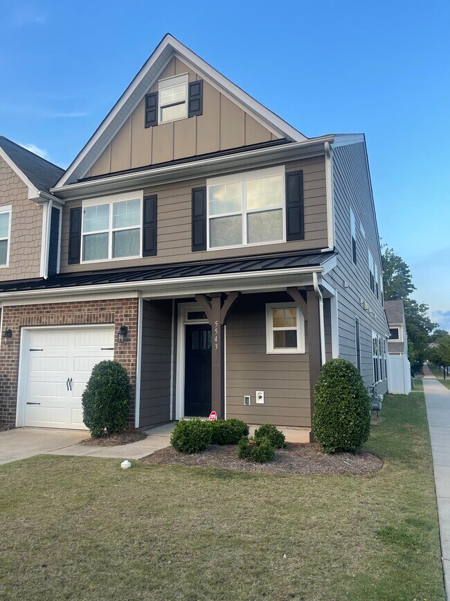 Building Photo - 5543 Harris Cove Dr Rental