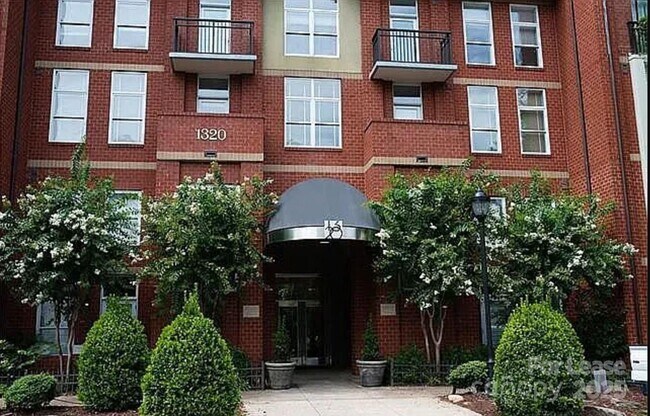 Photo - 1320 Fillmore Ave Unidad 135