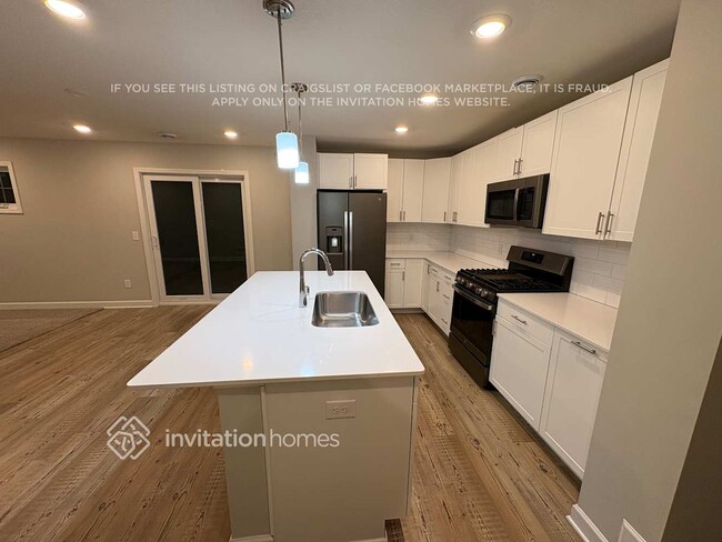 Photo - 10936 Zest St NE