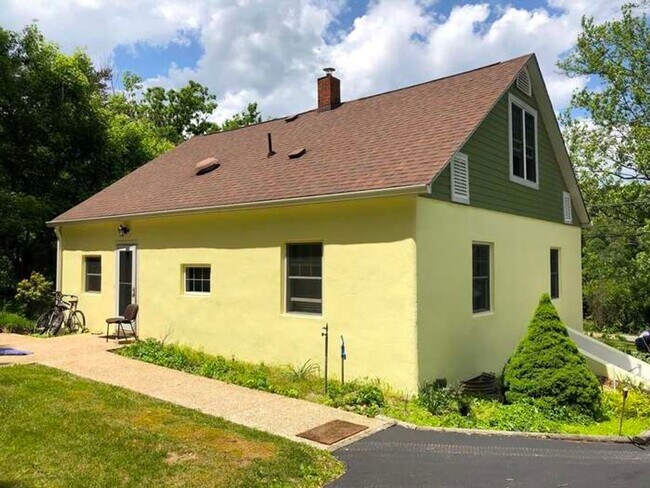 Photo - Four Bedroom House just outside Blacksburg