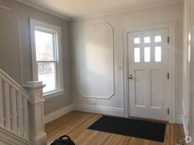 Building Photo - 1804 Storrs Ave Rental