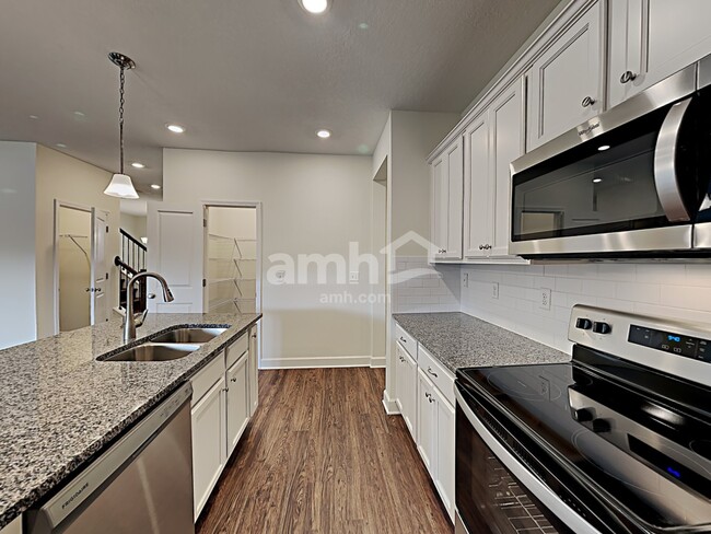 Photo - 5927 Hampton Creek Rd