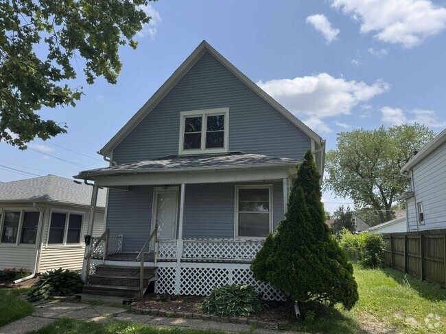 Building Photo - Spacious 2-bedroom Home!