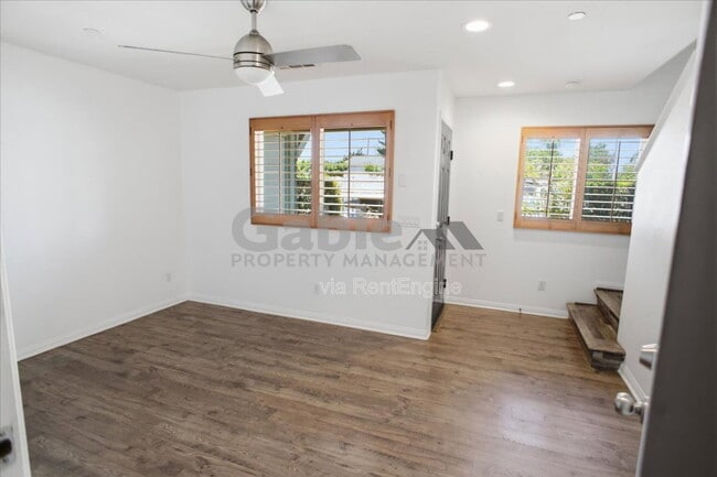Photo - 14854 Nordhoff St