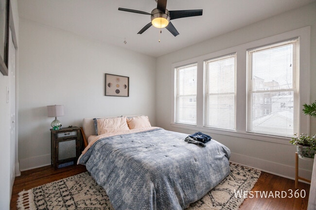 Photo - 4110 N Richmond St Unit 2R